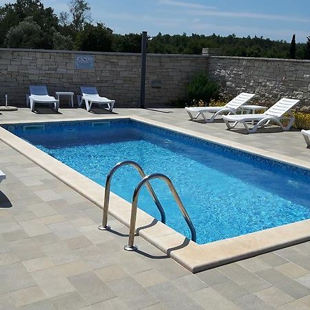 Apartments & Rooms Villa Adamovic 乌马格 外观 照片
